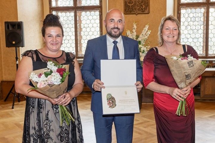 Zástupci jídelny 2.ZŠ Plzeň. 250611_jidelna_2_zs