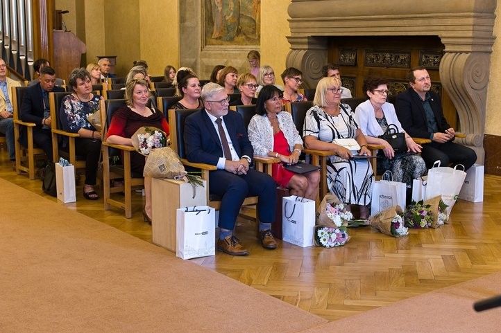 Oceňování v oblasti školství. Fotografie: P. Eret 250611_oceneni