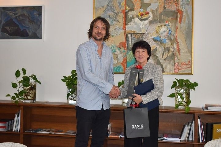 Ředitel Divadla ALFA Jakub Hora s radní Eliškou Bartákovou. Fotografie: 250613_jakub_hora_05