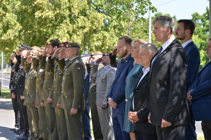 Zdroj fotografií: Magistrát města Plzně 250620_Pietni_akt_Pika_Slovany_3