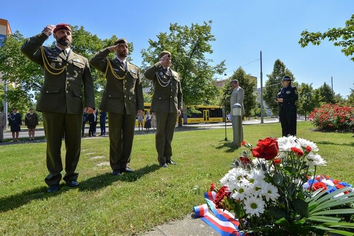 Zdroj fotografií: Magistrát města Plzně 250620_Pietni_akt_Pika_Slovany_6