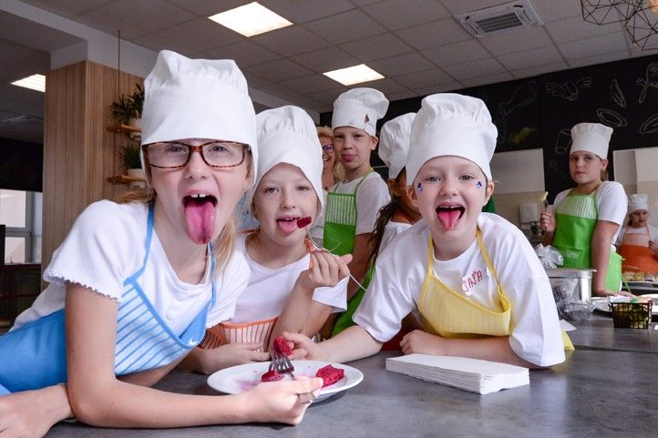 Fotografie: M. Pecuch 250714_Jidelna_10_ZS_tabor_3