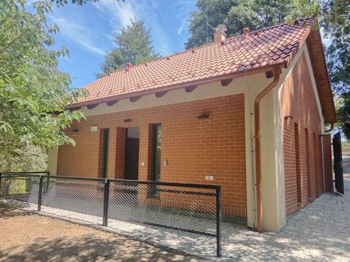 Nové zázemí (zdroj fotografií: Správa veřejného statku města Plzně) 250804_Luftova_zahrada_zazemi_1