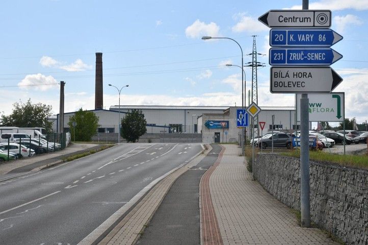 Křižovatka Chrástecká Jateční (fotografie: R. Žáková) 250829_Jatecni_krizovatka_1