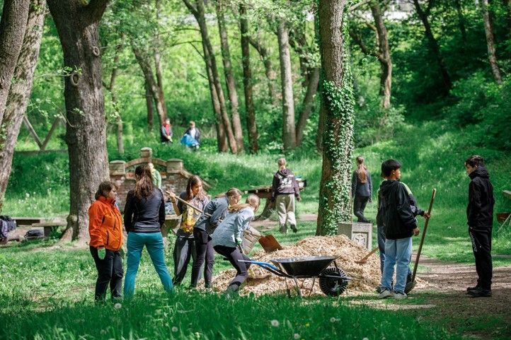 Zdroj fotografií: Skautský institut 250929_Les_uklid_17_zs_2