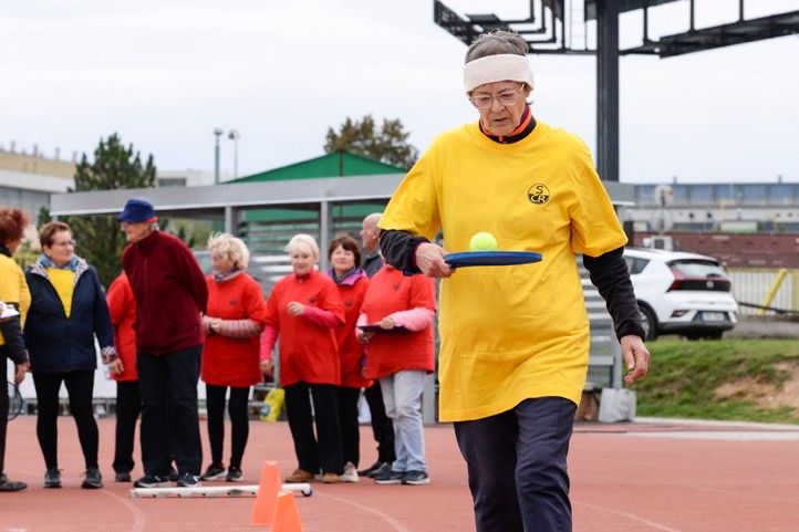 Fotografie: M. Pecuch 251001_Senori_sport_6