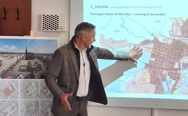 Zdroj fotografií: Útvar koncepce a rozvoje města Plzně 251001_UKR_Hamburk_Svycarsko_2