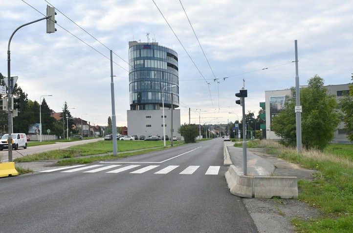 Opravený úsek (fotografie: R. Žáková) 251002_Stefanikova_2