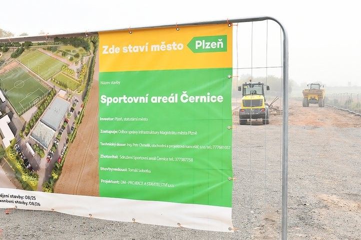 Přestavba areálu v Černicích. Fotografie: M. Chaloupka 251014_sportoviste_cernice_04