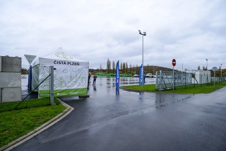 Otevření kompostárny (fotografie: M. Pecuch) 251027_Kompostarna_2