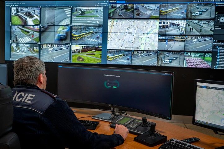 Zdroj foto: Policie České republiky v Plzni 251208_Dispecink_PCR