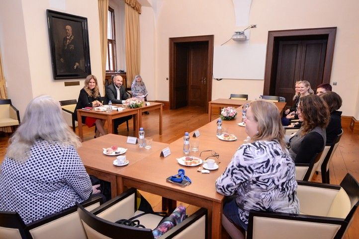 Přijetí na plzeňské radnici (fotografie: M. Pecuch) 251210_Noc_s_operou_seky_2