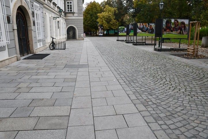 Foto opravené pěší zóny: R. Žáková 260413_Sady_dlazba_4