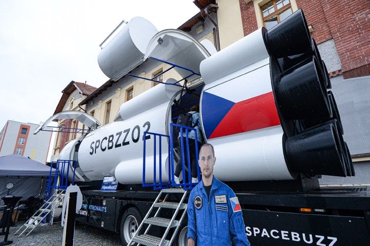 260601_Space_Buzz_2