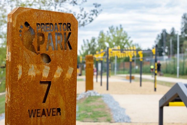 Fotografie: R. Muchka 260903_Predator_park_2