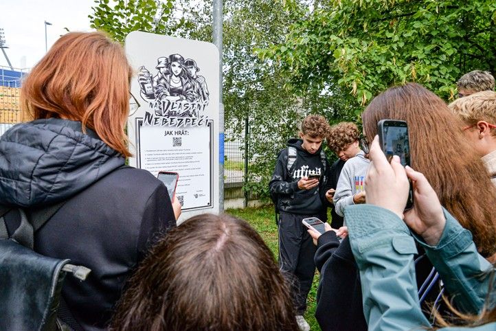 Otevření stezky (fotografie: M. Pecuch) 260914_Kyberstezka_3